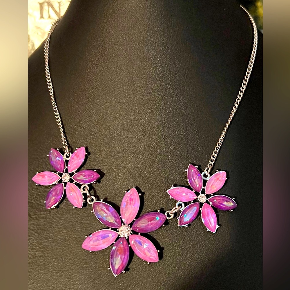 Purple and Lavender Daisy Necklace